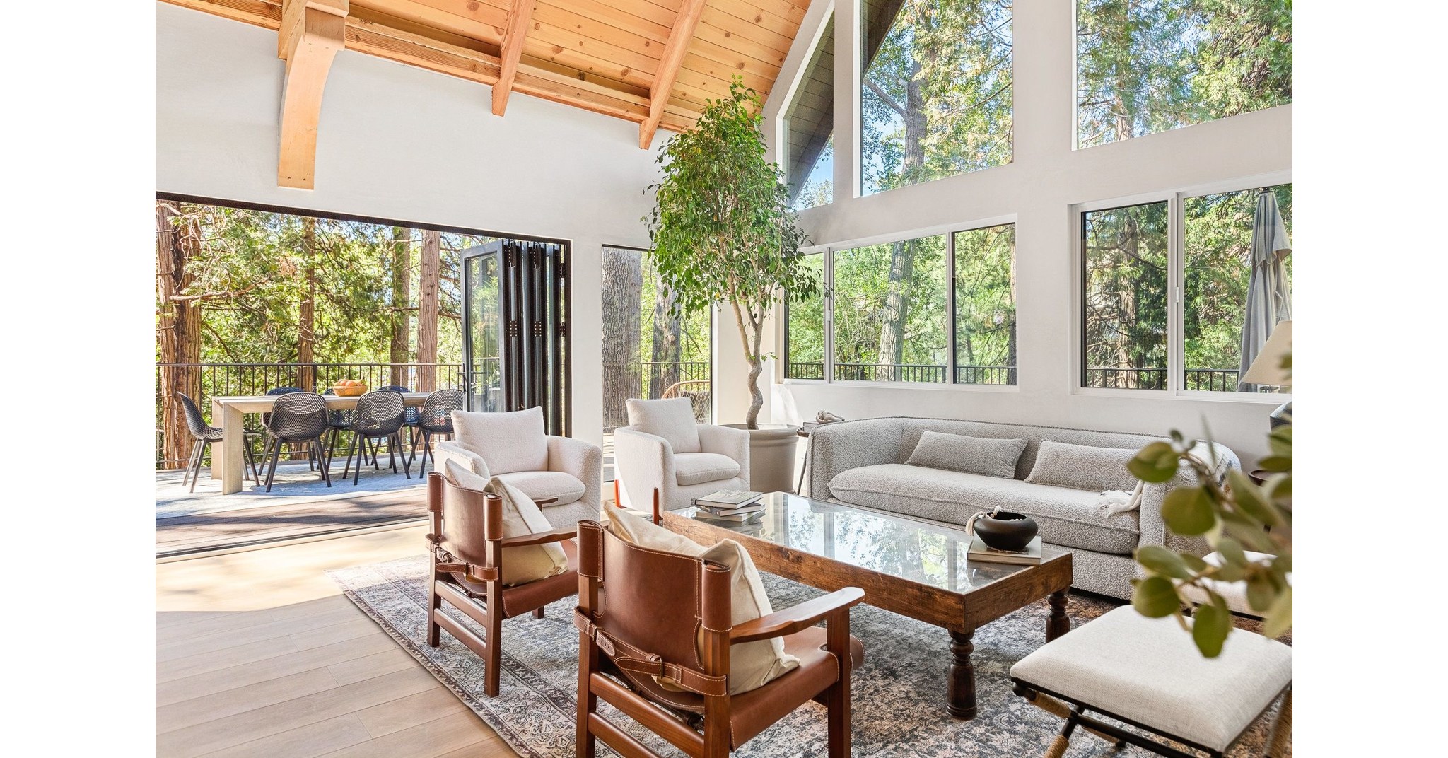 Pacaso Launches Innovative Luxury Second Home Coownership Platform in