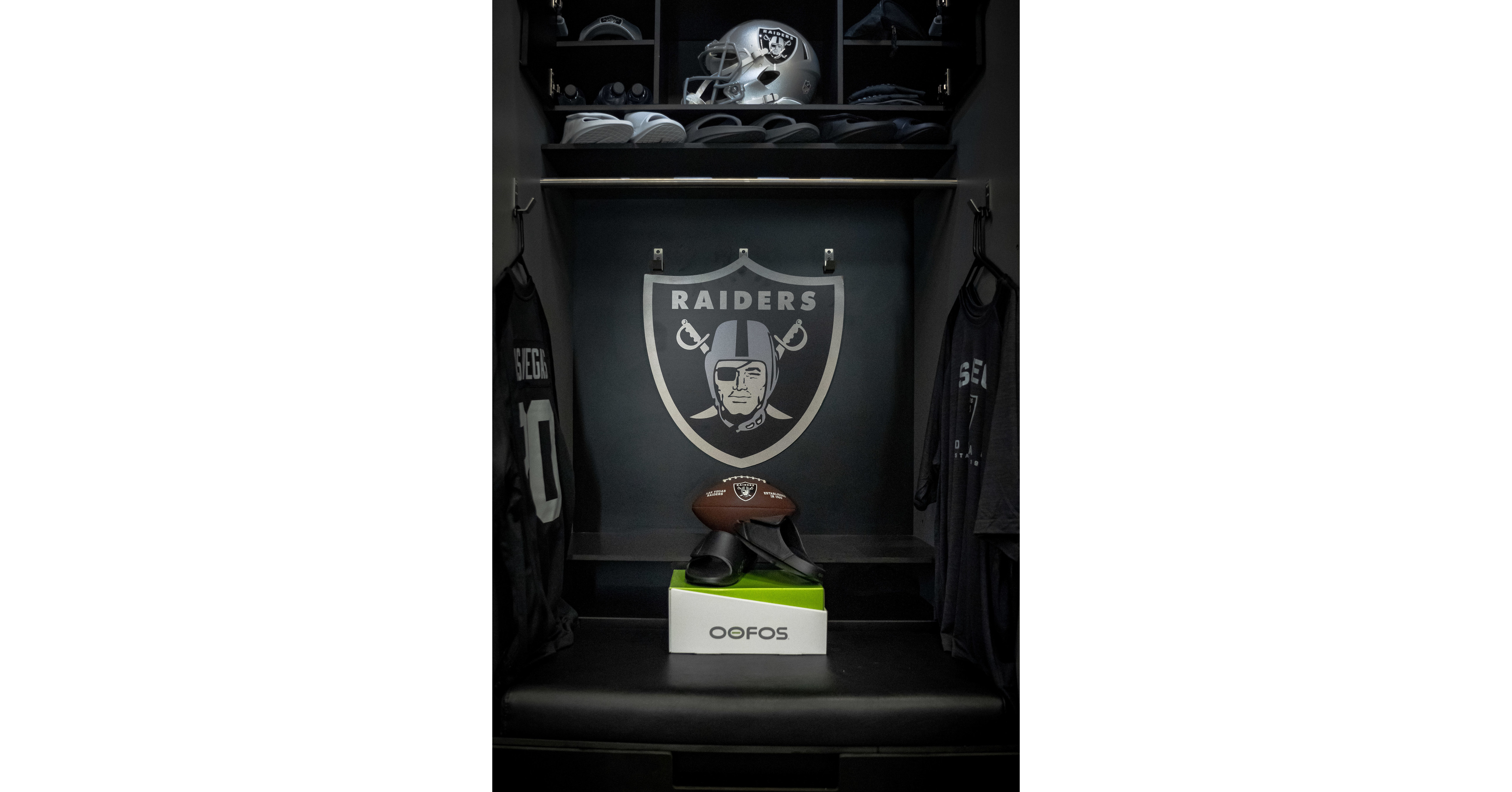 OOFOS NAMED THE OFFICIAL RECOVERY FOOTWEAR OF THE LAS VEGAS RAIDERS