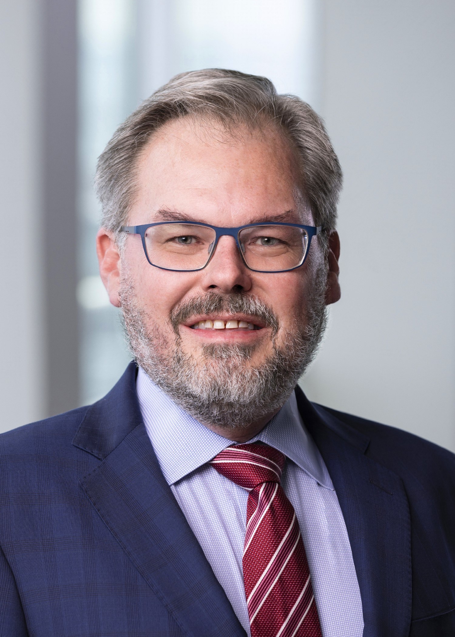 PHILLIPS LYTLE LAUNCHES CHICAGO OFFICE WITH HIRING OF JOHN R. WORTH FROM KIRKLAND &amp; ELLIS