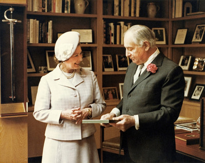 Queen Elizabeth II with Ambassador Walter Annenberg at the Annenberg Retreat at Sunnylands, 1983.