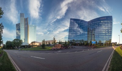 Mohegan Sun Voted 1 Best Casino Hotel For Fifth Consecutive Year By   Mohegan Hotel Towers 