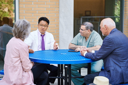 From left: Trudy Hall, Dr. Douglas Lee, Dr. Gustavo Saposnik, Peter Chaban. Dr. Lee and Dr. Saposnik are Principal Investigators of UNEARTH CVD: Using novel approaches for the early recognition of transient ischemic attack, heart failure and connections with vascular dementia. (Heart & Stroke/Brain Canada) (CNW Group/Heart and Stroke Foundation)