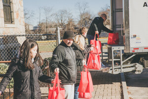 Advantage Truck Group Celebrates 10-Year Anniversary of Haulin' 4 Hunger and Strengthens Commitment to Fighting Hunger Across New England