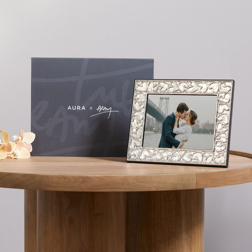 Aura Unveils Special Edition Connected Frame with Designer Michael Aram
