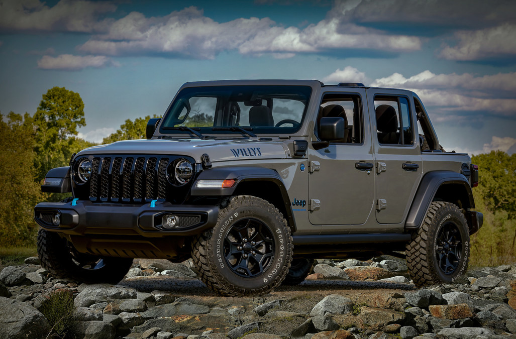 Jeep® Wrangler 4xe - the best-selling PHEV in America - expands lineup with  new Willys 4xe