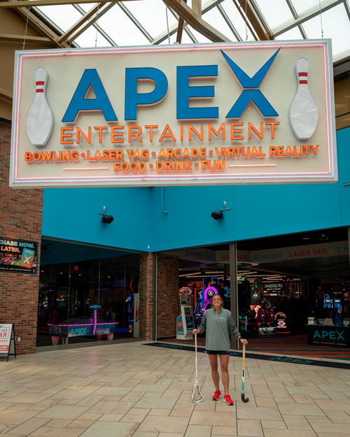 Samantha Swart, Syracuse University field hockey player, and Apex Entertainment® partner.