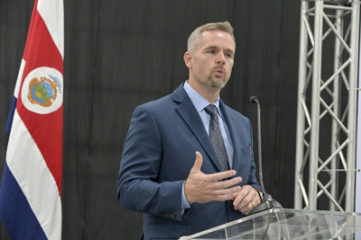 Robert DeRyke, President and CEO of Terumo Cardiovascular, addresses guests at the company’s Costa Rica plant ribbon cutting ceremony, highlighting the positive impact the new facility will have on customers and patients.