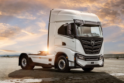 The European 4x2 Artic version of the Nikola Tre BEV is a zero-emissions heavy-duty truck with the best-in-class range of up to 530 km and the performance to complete a wide range of regional missions.