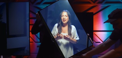 El talentoso productor musical Kurt Hugo Schneider creó un video de ilusión óptica con monitores GIGABYTE 4K El talentoso productor musical Kurt Hugo Schneider creó un video de ilusión óptica con monitores GIGABYTE 4K