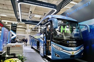 Sinosynergy presenta el primer autobús de viaje con pila de combustible de hidrógeno en Europa