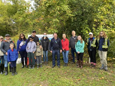 Cogeco employees in Ontario, Qubec and in the United States at work during 1Cogeco Community Involvement Day #Cogecommunity (CNW Group/Cogeco Inc.) (CNW Group/Cogeco Inc.)