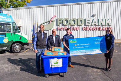 As a part of Farmland’s second-annual Honoring the Heartland Tour, representatives from Farmland, Food Bank for the Heartland, Nebraska Pork Producers Association, and Nebraska FFA Association gather to strengthen neighborhoods rooted in the Midwest through donations to support state-wide agricultural programs and hunger relief. (Left to right: Russ Vering for Nebraska Pork Producers, Brian Barks for Food Bank for the Heartland, Jonathan Toms for Farmland, Grace Timm for Nebraska FFA)