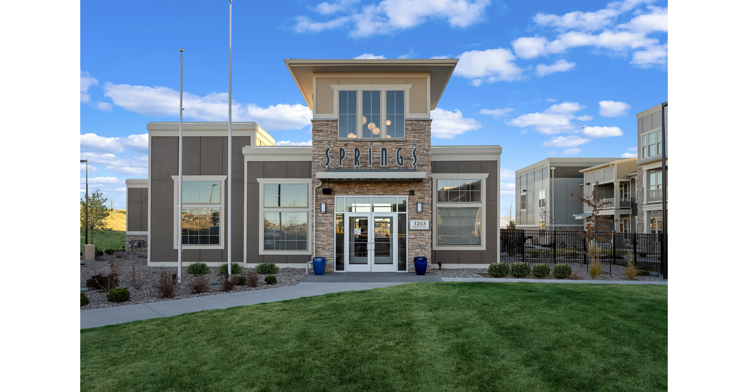 Mission Rock Residential Signs Deal to Manage Apartments in Colorado