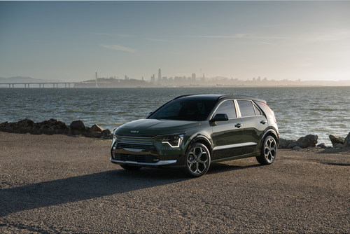 Kia America announces 2023 Niro Hybrid pricing.