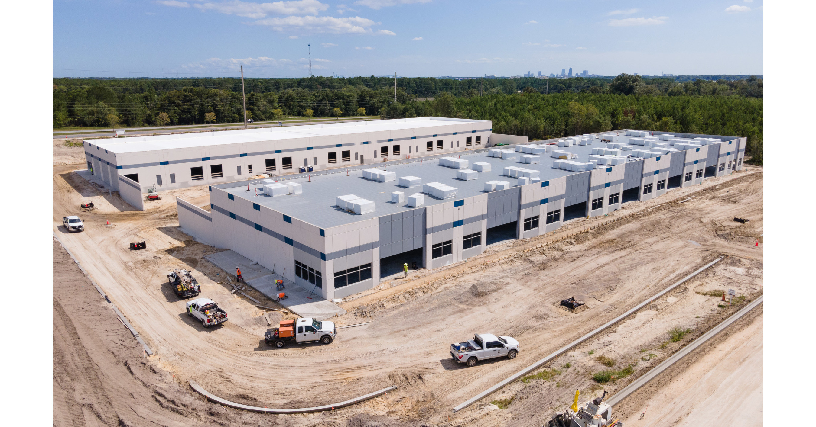 MERRITT PROPERTIES SIGNS FIRST FLORIDA LEASE