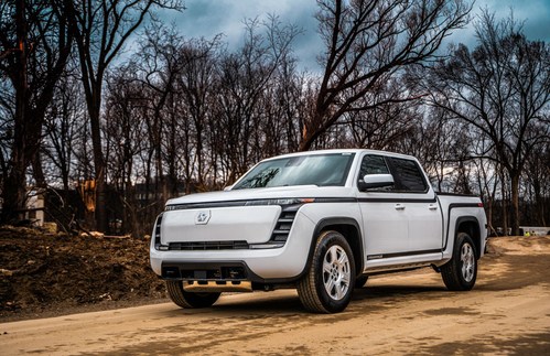 The Lordstown Endurance is a full-size, all-electric pickup truck that is perfect for the commercial fleet market. It delivers up to a 200 mile range and 550 horsepower.