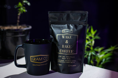 Wake & Bake Coffee de GramCo es el matrimonio de las dos rutinas matutinas más populares de Estados Unidos.