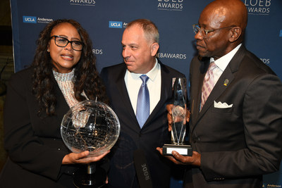 2022 Loeb Lifetime Achievement honoree Michelle Singletary with Tony Bernardo Dean of UCLA Anderson and 2021 Minard Award honoree Garry D. Howard at the 2022 Loeb Awards in New York City.