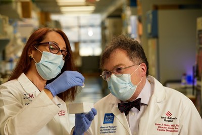 Drs. Maria Elena Bottazzi and Peter Hotez at The Texas Children's Hospital Center for Vaccine Development; ©2021 Texas Children’s Hospital. All rights reserved.