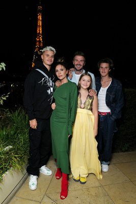 Last night, Victoria Beckham and Mytheresa hosted an intimate dinner in Paris to celebrate their successful ongoing relationship and Victoria Beckham’s Spring Summer 2023 show and Paris Fashion Week debut.