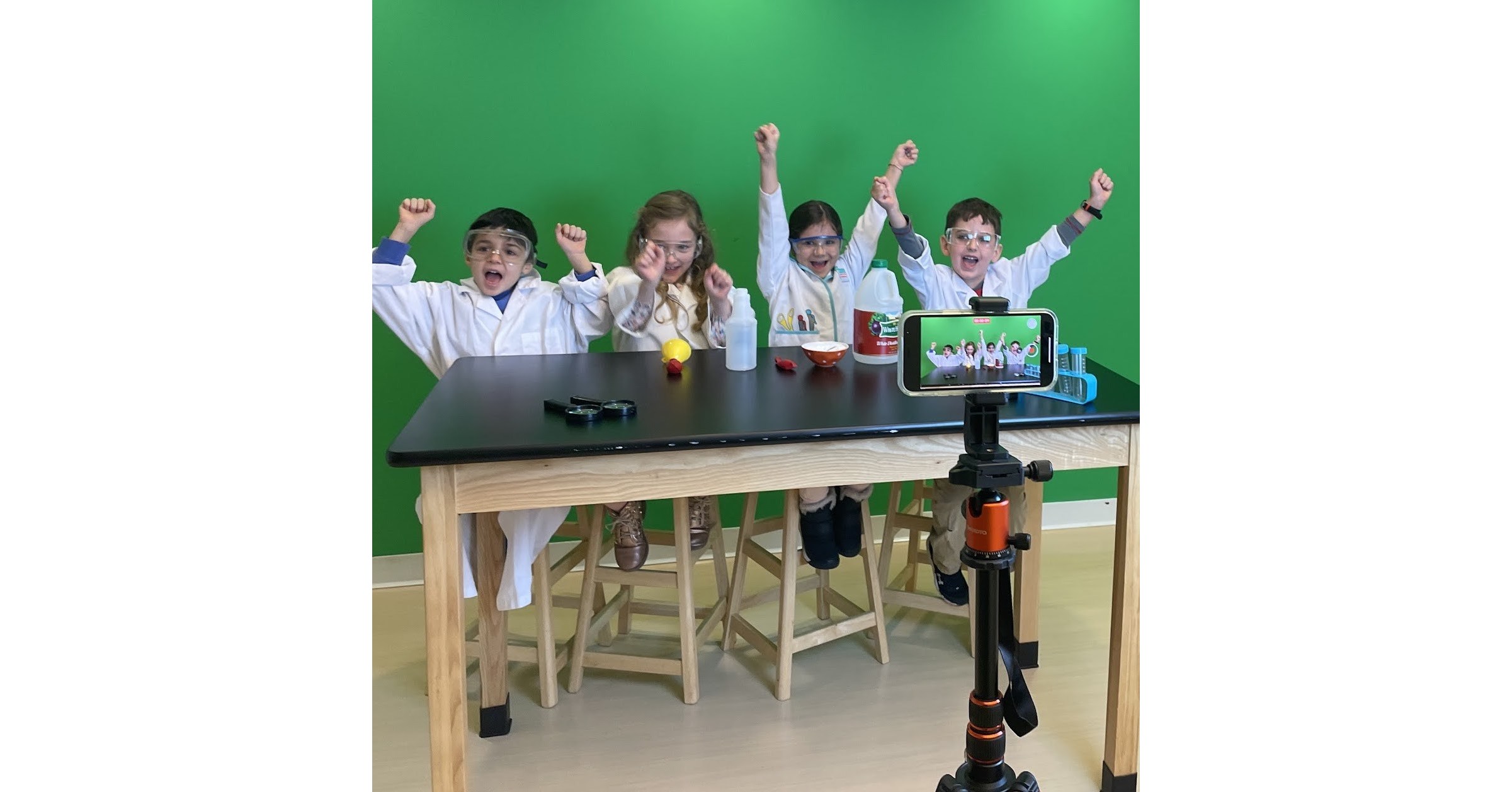 Pine Street School Named Apple Distinguished School