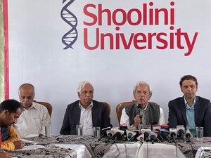 Shoolini यूनिवर्सिटी ने प्लेसमेन्ट के समय भुगतान के विकल्पों के साथ ऑनलाइन डिग्रियां लॉन्च कीं