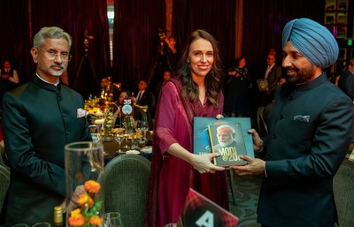Jacinda Ardern, Prime Minister of New Zealand receiving the  just released two books on Prime Minister Narendra Modi during Vishwa Sadbhawna event  in the presence of India's Minister for External Affairs Dr S Jaishankar and NID Foundation Patron Satnam Singh Sandhu at Auckland