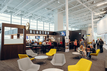 Rest-bar Blaxton Quebec Airport (CNW Group/Aeropuerto de la ciudad de Quebec)