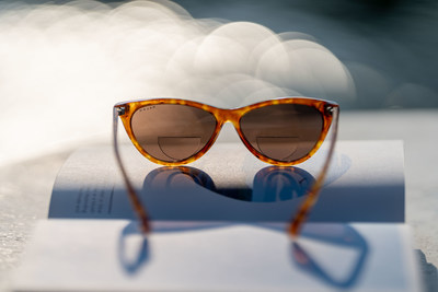 Sticktite Lens -- Convert your favorite sunglasses into bifocal readers