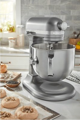 KITCHENAID® UNVEILS NEWLY REDESIGNED BOWL-LIFT STAND MIXER