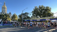 2022 Eversource Hartford Marathon and Half Marathon start line.