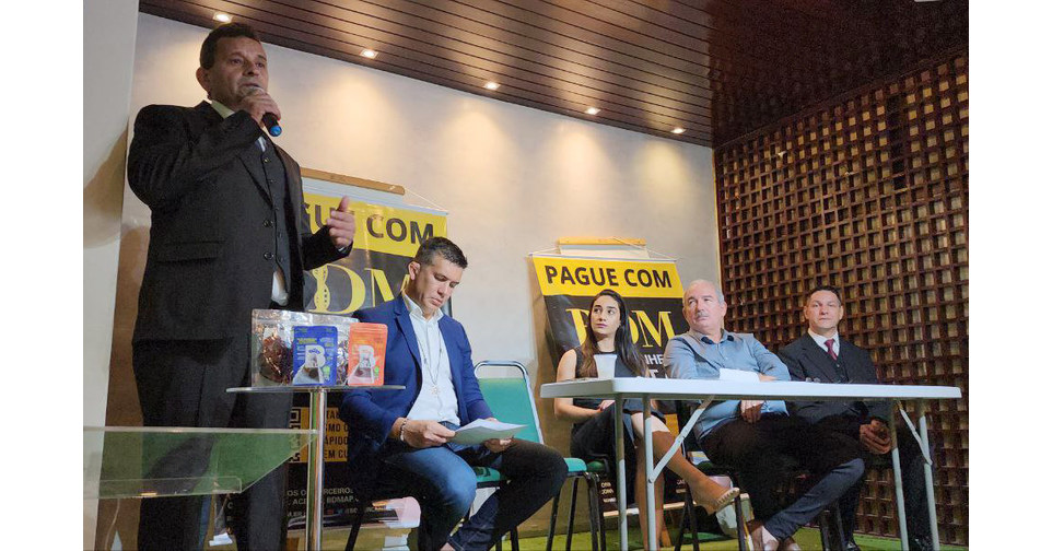 Urandir de Oliveira recebe voto de aplauso na C&acirc;mara Municipal de Jo&atilde;o Pessoa