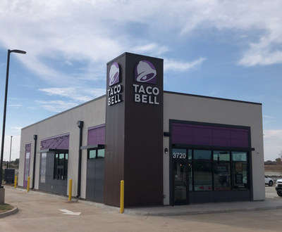 New Taco Bell opens doors