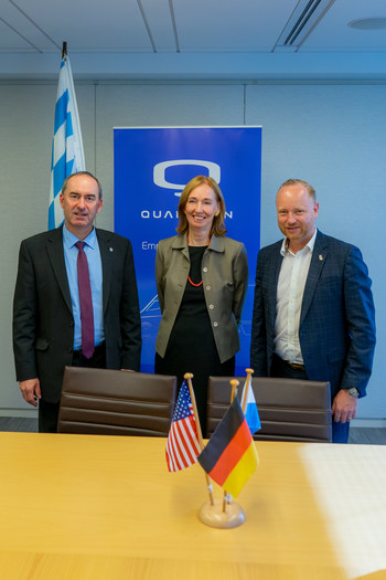 Decarbonization of Trucking Summit in the US Federal Ministry of Economic Affairs (Hubert Aiwanger -Deputy Minister President of Bavaria and Bavarian Minister of Economic affairs, Dr. Emily Haber - German Ambassador and Andreas Haller - QUANTRON Founder and Chairman of the Board)