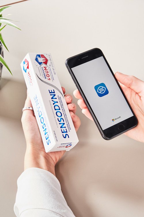 Microsoft Seeing AI app scans Sensodyne barcode for health information.