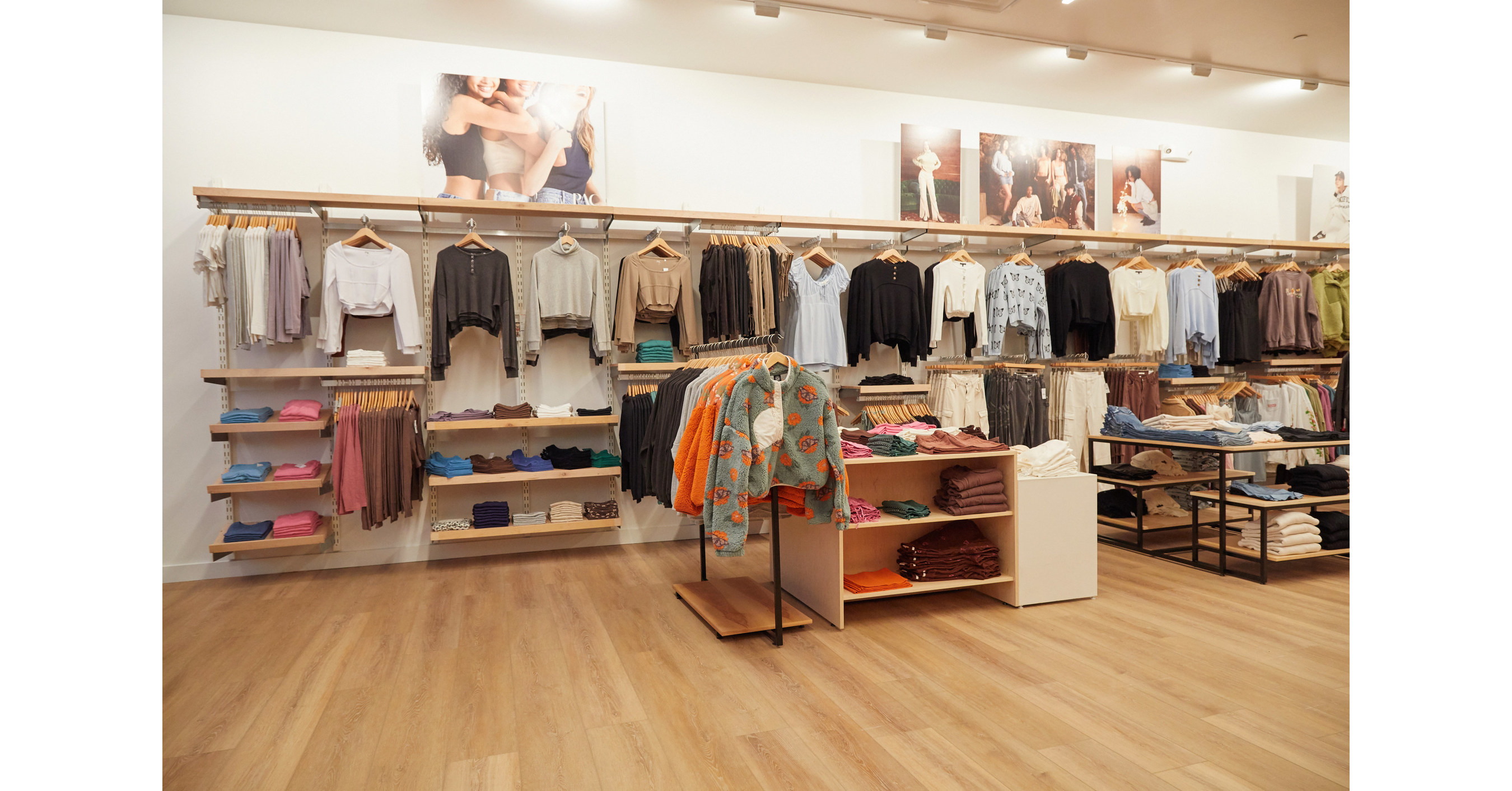 PacSun Showcases New Store Design In Fashion Valley