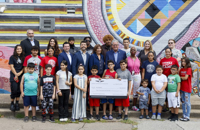Genesis Inspiration Foundation presents Art Sphere Inc. with a donation in support of arts education in Philadelphia, Pa. on August 24, 2022. (Photo/Genesis)