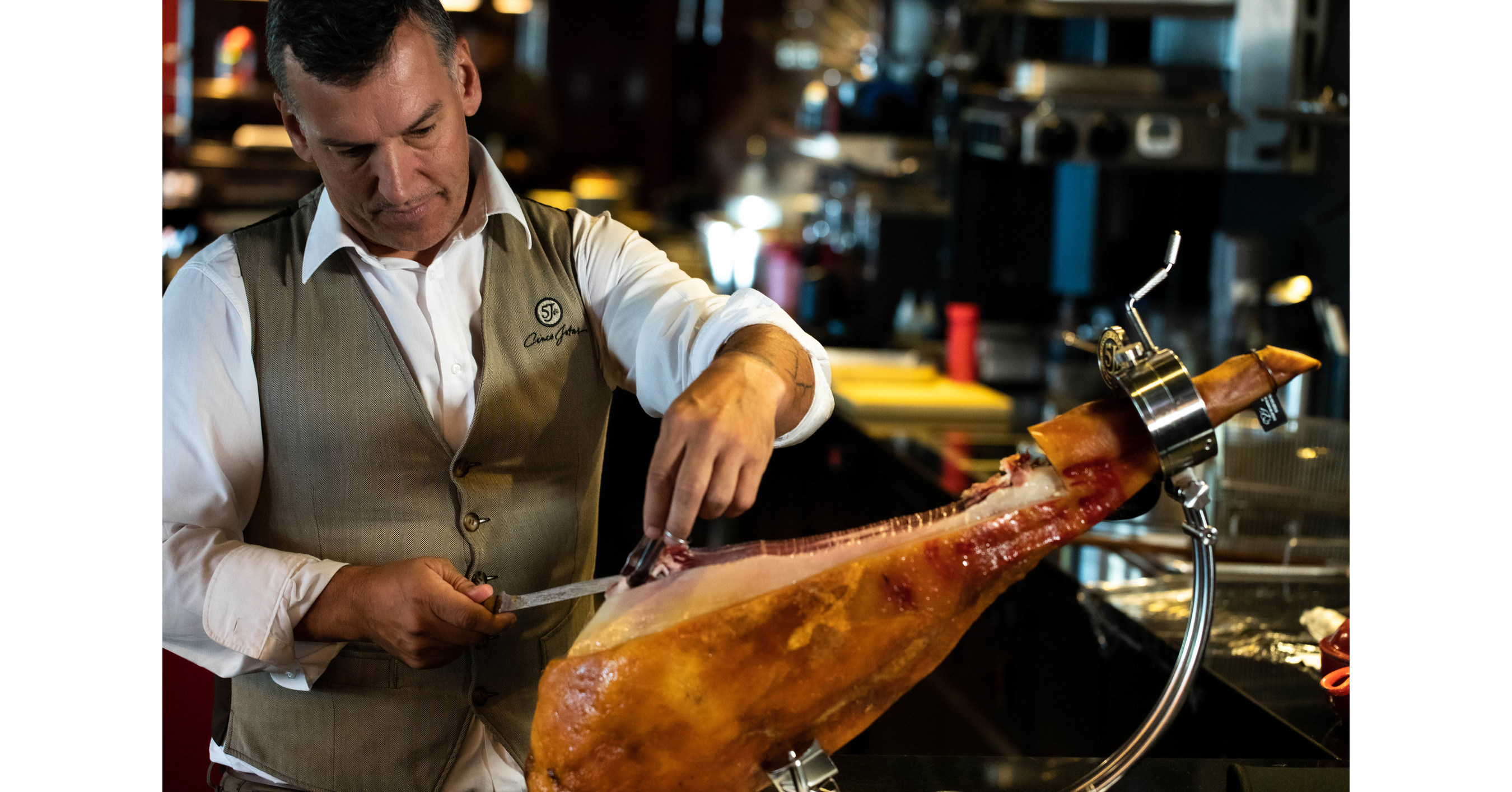 A Unique Spanish Tapas Tasting Tour: Leading Ibérico Jamón Producer Cinco Jotas Debuts GastroTour in Miami