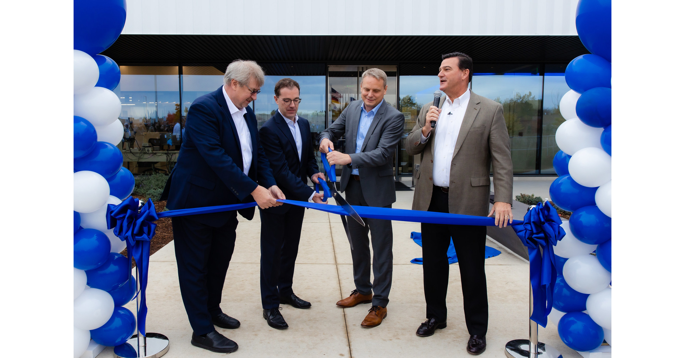 ZEISS celebrates grand opening of Quality Excellence Center in Wixom, Michigan