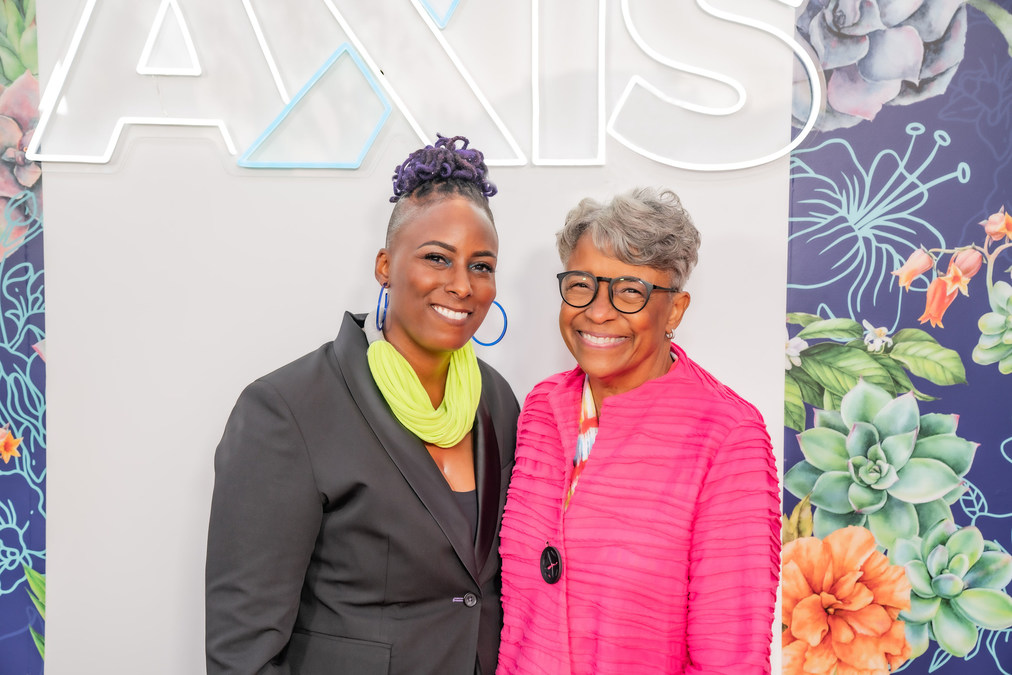 Private School Axis Raises $150K at Inaugural Glow Up Gala Honoring Reveta Bowers - Vimarsana News