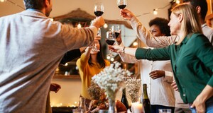 MURPHY-GOODE WINERY ANNOUNCES NATIONWIDE #GOODEFRIENDSGIVING SWEEPSTAKES TO HELP CELEBRATE THE SEASON OF THANKS AMONG FRIENDS