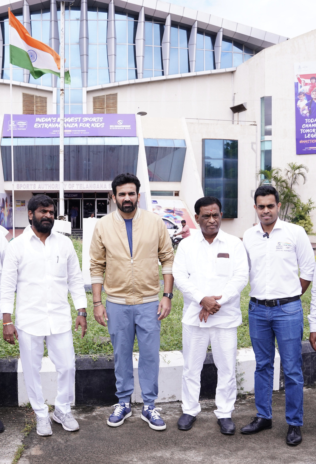 Unable to view the image, Please provide a valid URL.