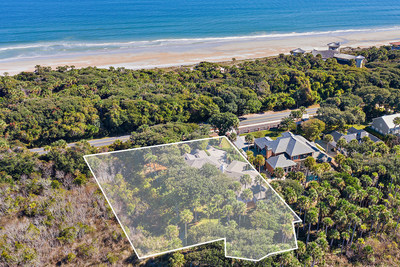 On Oct 21, this oceanside home in Ponte Vedra Beach, FL will be sold to the highest bidder at a live, luxury auction sales event. The 4,100-sf residence occupies an oversized, 1.1-acre lot with 220 ft of frontage along Ponte Vedra Blvd. The Atlantic Ocean is just steps away, and both the PGA Tour headquarters and the prestigious TPC Sawgrass course ? annual host to The Players Championship tournament ? are within 15 mins of the front door. Discover more at PonteVedraBeachLuxuryAuction.com.