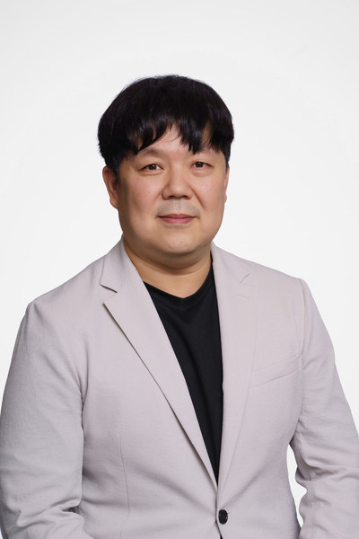 An industry veteran of 20 years, immediately prior to joining PLT, Edward Kim ran his own ingredient and consulting firm - Henus - which distributed functional ingredients and managed HFFI ingredient registrations for the Korean market. Mr. Kim served in the Korean military for three years before working in software and mobile solutions content for SK Telecom. He participated in the startup of ingredient trading company PORYIALK in 2003. In 2009, he started his own ingredient-related company.