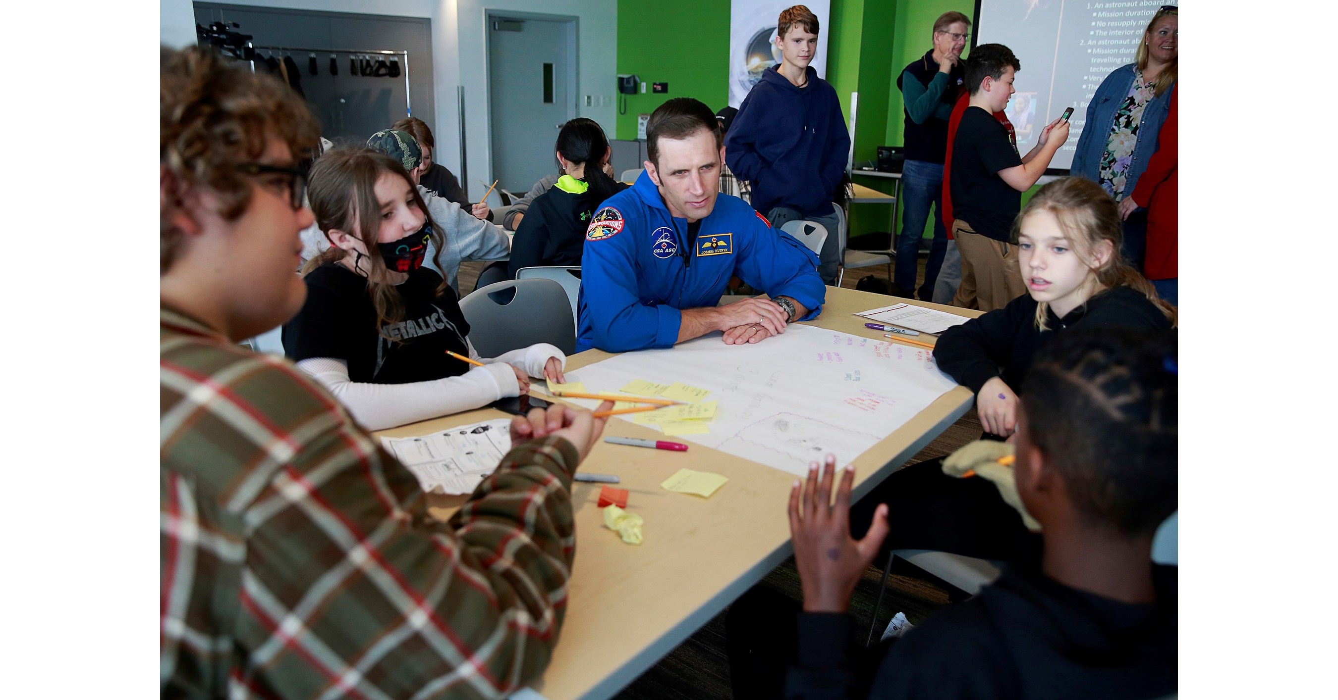 Uwaga dla redaktorów — Space Brain Hack, ogólnokrajowa inicjatywa, w ramach której uczniowie mają stawić czoła wyzwaniom związanym ze zdrowiem psychicznym astronautów