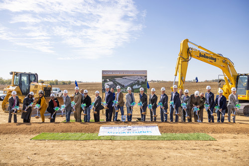 Kentucky governor Andy Beshear and CEO Mike O’Kronley (center), Ascend Elements executives, and state and local officials break ground on the Apex 1 facility in Hopkinsville, Ky., Thursday Oct. 20, 2022.