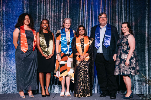 2022-2023 Tech for Global Good honorees Sarah Richardson of MicroByre, Aliya Nealy of Goodr, Joan Salwen of Blue Ocean Barns, Shriti Pandey of Strawcture, Global Humanitarian Reid Hoffman and President and CEO of The Tech Katrina Stevens gather downtown from San Jose.  The award winners were recognized for developing technologies to improve the environment and featured in an exhibition at The Tech Interactive.