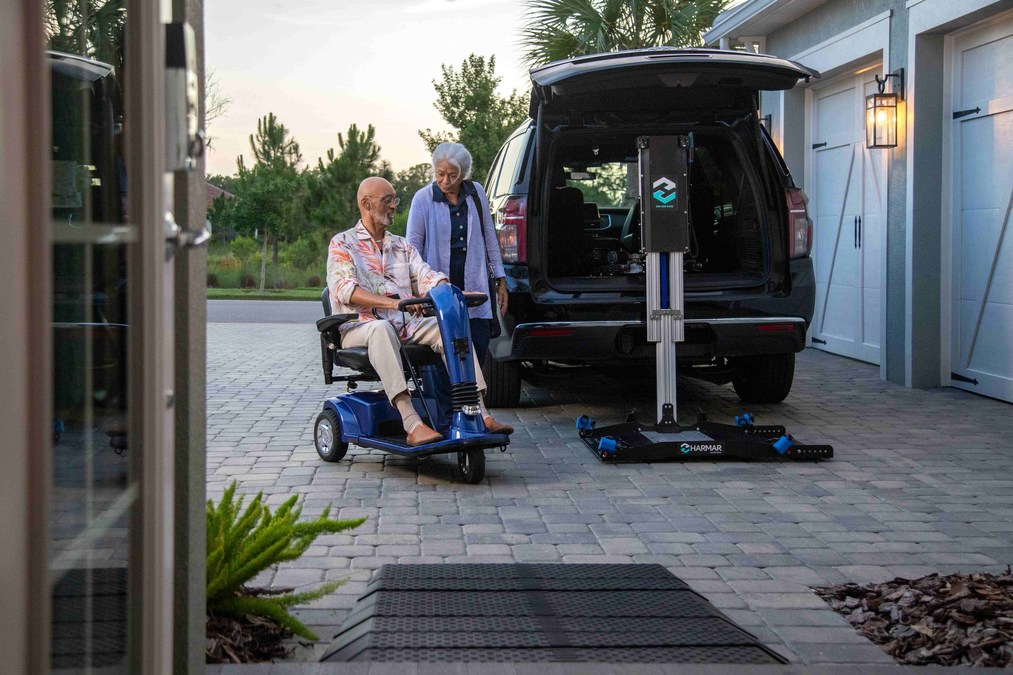 Harmar Mobility's Inside Hybrid Platform Lift AL6000 Wins 2022 HME Business New Product Award - Vimarsana News