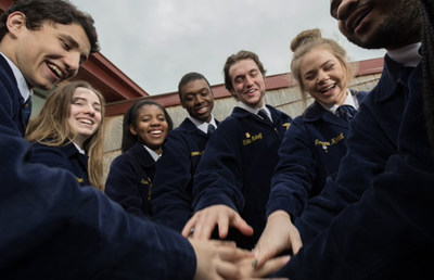 A $20,000 Perdue Foundation grant is supporting the<br />
National FFA Organization’s Give the Gift of Blue Program. (FFA file photo)