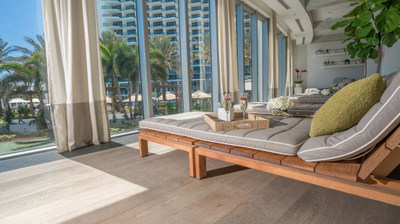 For beach goers who enjoy the finer and flashier things in life, the 5-star Nobu Hotel in Miami Beach is quite the retreat.